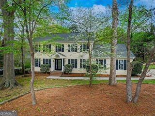 945 E Riverbend Drive SW, Lilburn, GA 30047