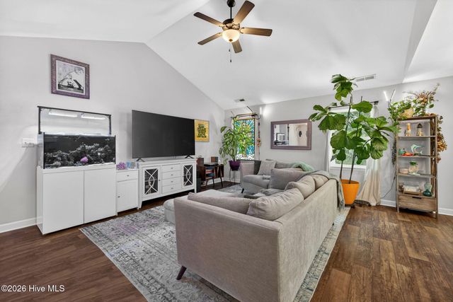 620 Osprey Landing Drive, Holly Ridge, NC 28445