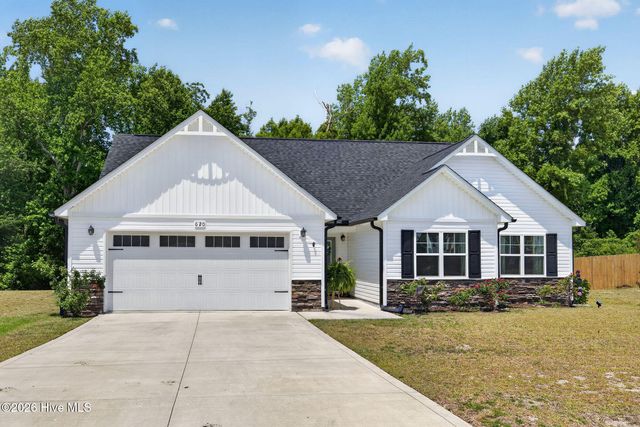 620 Osprey Landing Drive, Holly Ridge, NC 28445