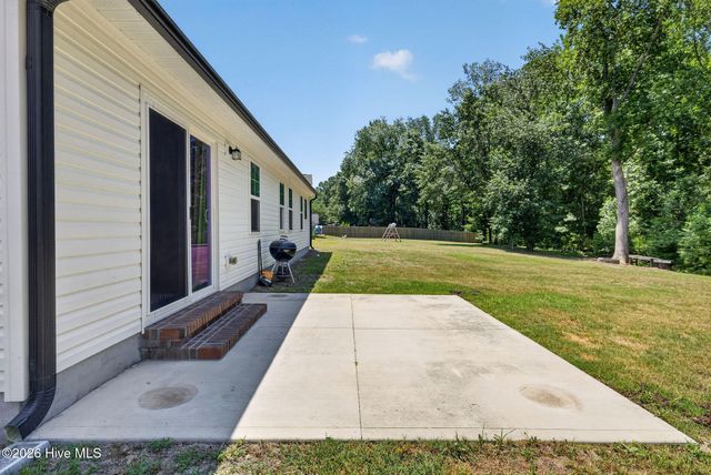 620 Osprey Landing Drive, Holly Ridge, NC 28445