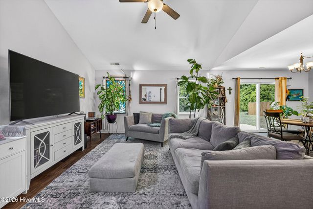 620 Osprey Landing Drive, Holly Ridge, NC 28445