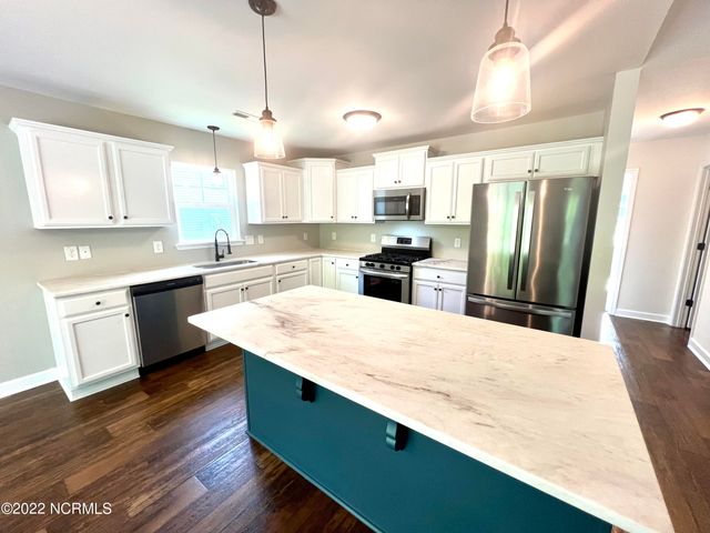 620 Osprey Landing Drive, Holly Ridge, NC 28445