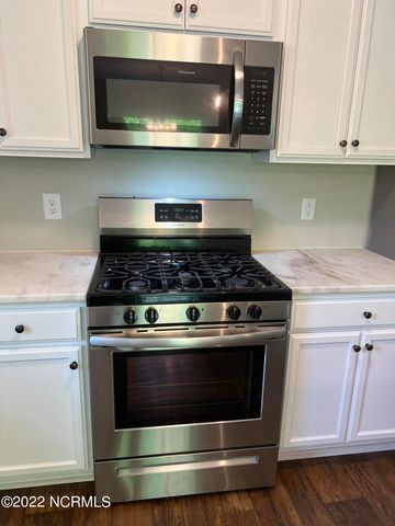 620 Osprey Landing Drive, Holly Ridge, NC 28445