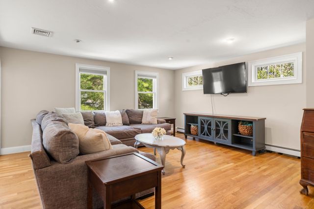 302 Ames Way, Centerville, MA 02632