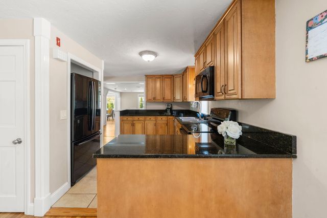 302 Ames Way, Centerville, MA 02632