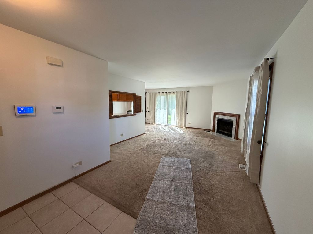 266 Greensboro Court 5, Elk Grove Village, IL 60007 — photo 4