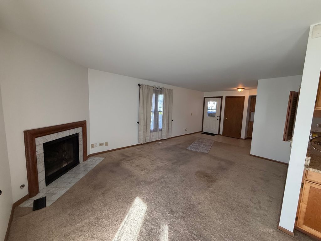 266 Greensboro Court 5, Elk Grove Village, IL 60007 — photo 5
