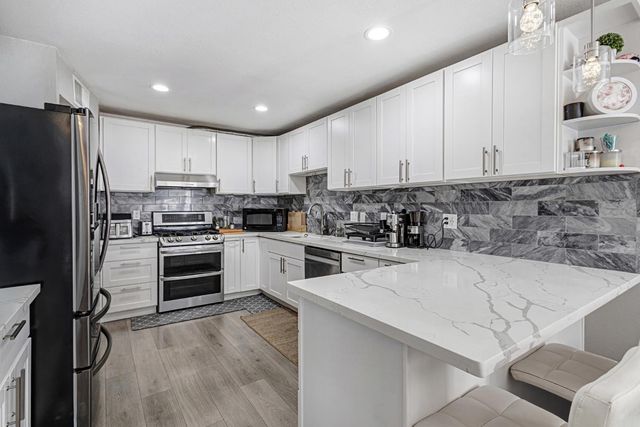 8363 Lonely Hill Way, Antelope, CA 95843