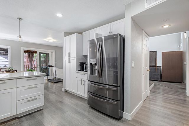 8363 Lonely Hill Way, Antelope, CA 95843