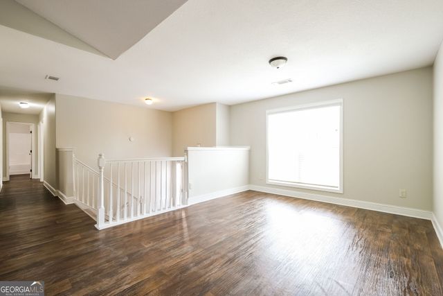 1928 Paynes Point, Winder, GA 30680