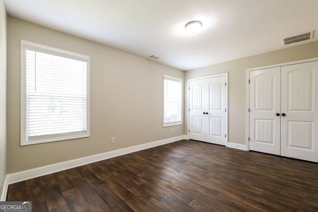 1928 Paynes Point, Winder, GA 30680