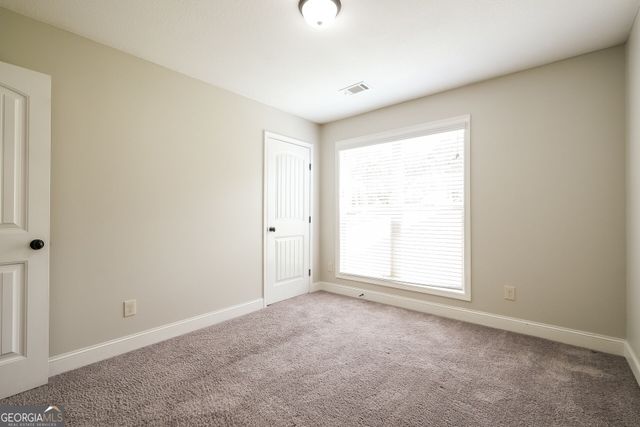 1928 Paynes Point, Winder, GA 30680