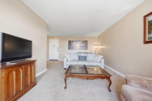 3 Sadore Lane 7P, Yonkers, NY 10710