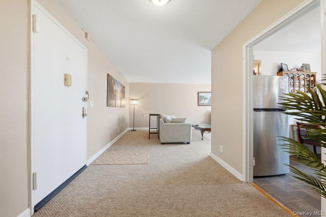 3 Sadore Lane 7P, Yonkers, NY 10710