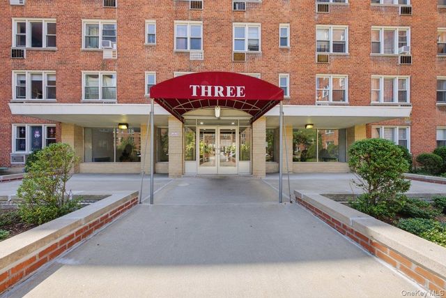 3 Sadore Lane 7P, Yonkers, NY 10710