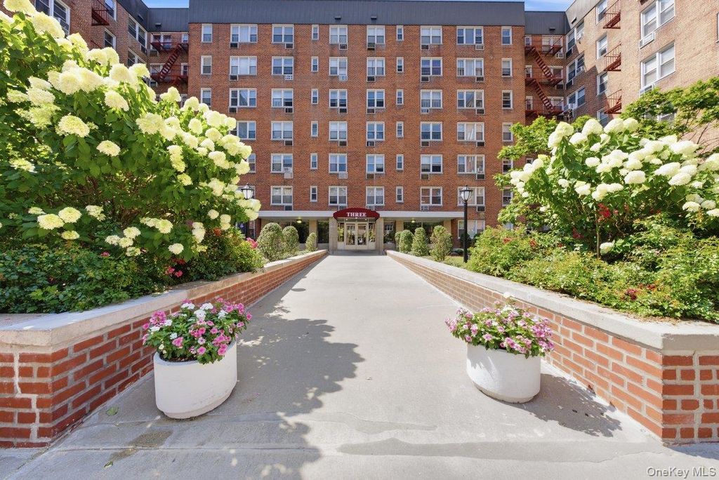 3 Sadore Lane 7P, Yonkers, NY 10710 — photo 4