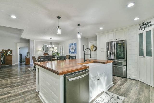 11725 W Alderny, Wichita, KS 67212