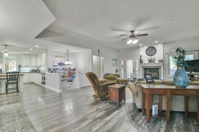 11725 W Alderny, Wichita, KS 67212