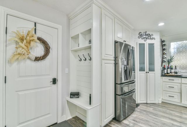 11725 W Alderny, Wichita, KS 67212