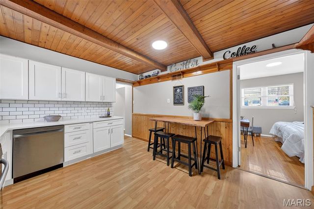 10022 Killoren Drive, St Louis, MO 63123