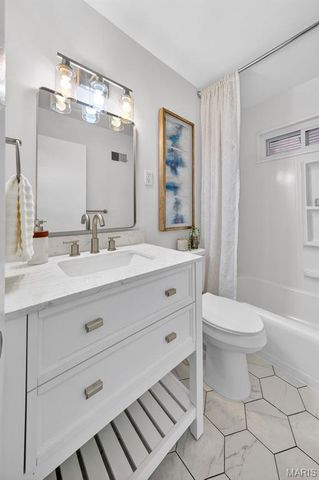 10022 Killoren Drive, St Louis, MO 63123