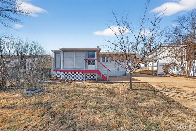 10022 Killoren Drive, St Louis, MO 63123