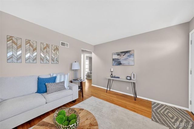 10022 Killoren Drive, St Louis, MO 63123