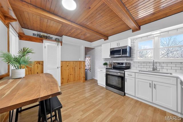 10022 Killoren Drive, St Louis, MO 63123