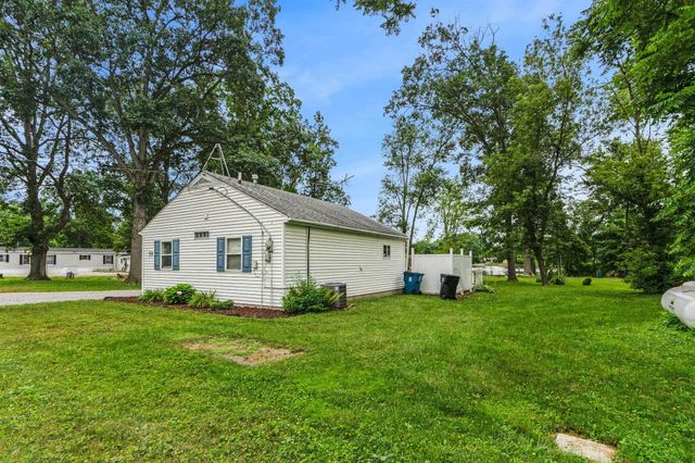 3110 S Robyn Drive, Pleasant Lake, IN 46779