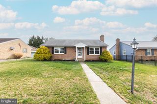 717 E WALNUT ST, Hanover, PA 17331