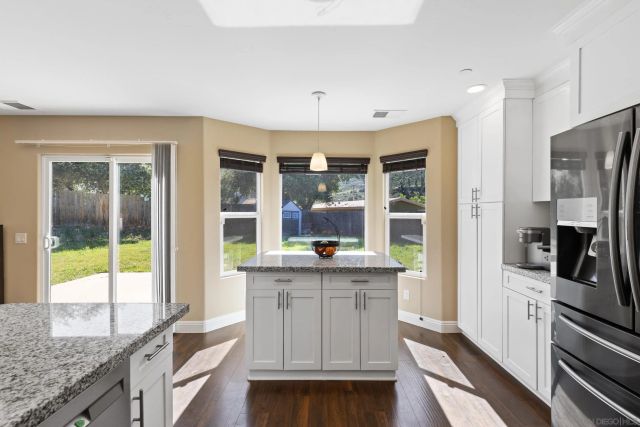 460 Rosalie Way, El Cajon, CA 92019