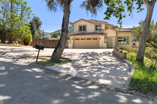 460 Rosalie Way, El Cajon, CA 92019