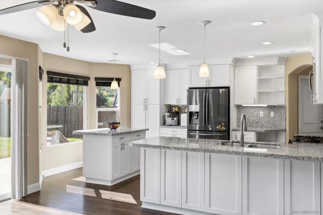 460 Rosalie Way, El Cajon, CA 92019