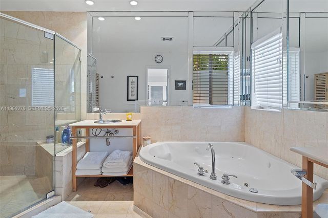 5830 Pine Tree Dr, Miami Beach, FL 33140