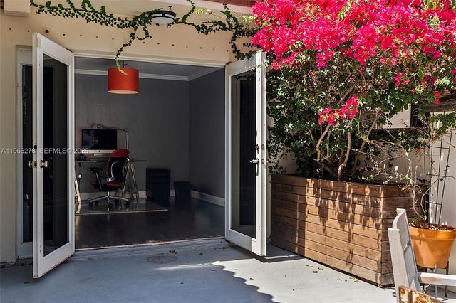 5830 Pine Tree Dr, Miami Beach, FL 33140