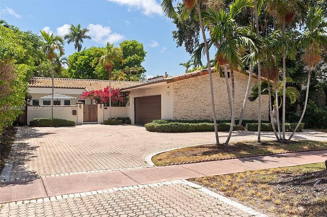 5830 Pine Tree Dr, Miami Beach, FL 33140