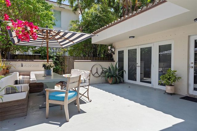 5830 Pine Tree Dr, Miami Beach, FL 33140