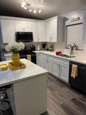 7805 Simms St, Hollywood, FL 33024