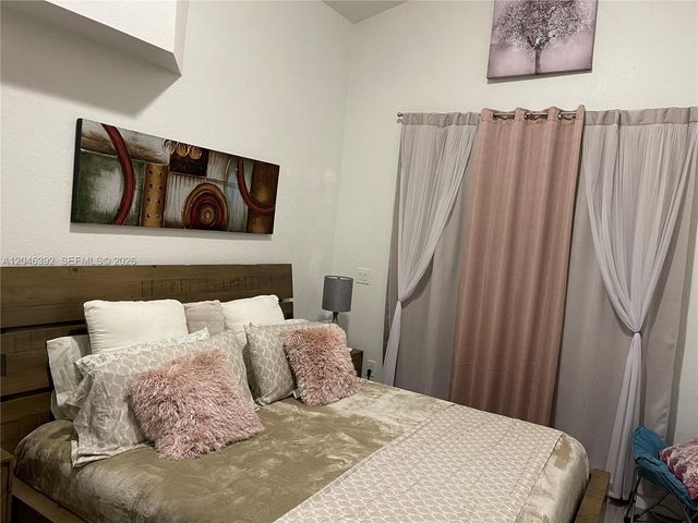 7805 Simms St, Hollywood, FL 33024