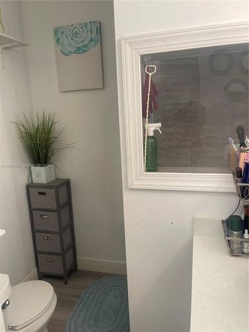 7805 Simms St, Hollywood, FL 33024