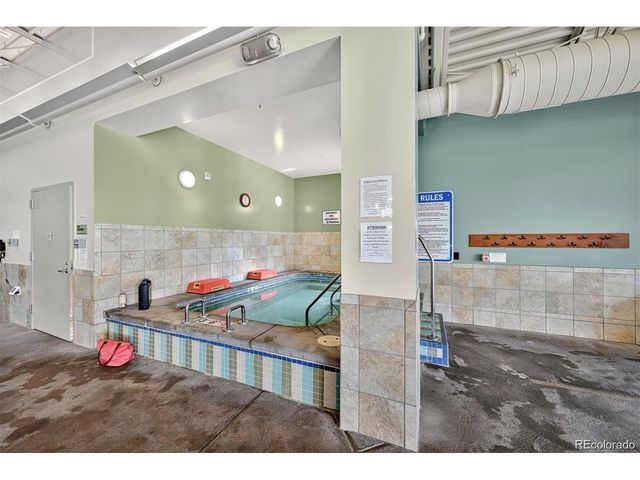 3184 S Heather Gardens Way 212-408, Aurora, CO 80014