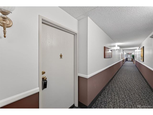 3184 S Heather Gardens Way 212-408, Aurora, CO 80014