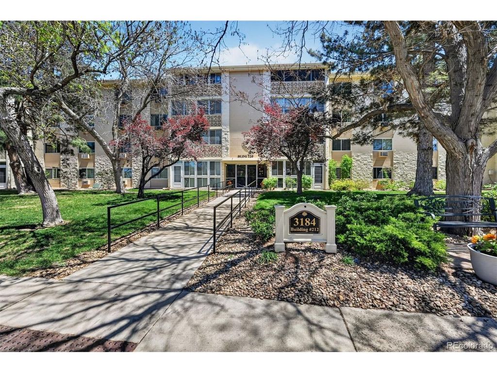 3184 S Heather Gardens Way 212-408, Aurora, CO 80014