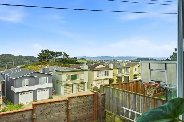 105 Oakridge Drive, Daly City, CA 94014
