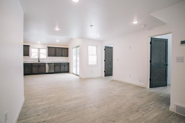 1911 JOHNSON STREET, Neillsville, WI 54456