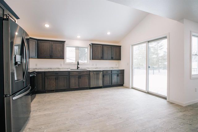 1911 JOHNSON STREET, Neillsville, WI 54456