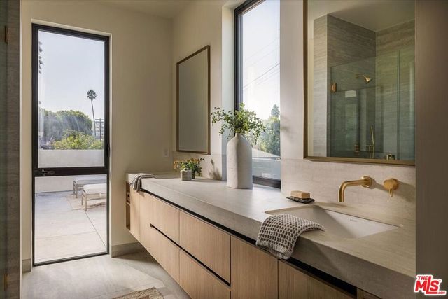 3404 Caroline Avenue, Culver City, CA 90232