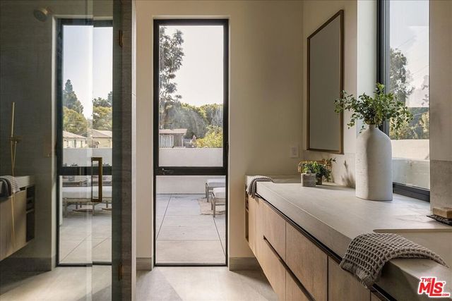 3404 Caroline Avenue, Culver City, CA 90232