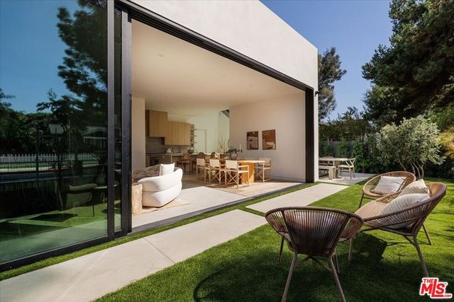 3404 Caroline Avenue, Culver City, CA 90232