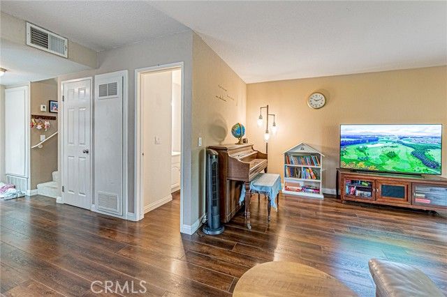 2758 Via Hacienda, Fullerton, CA 92835